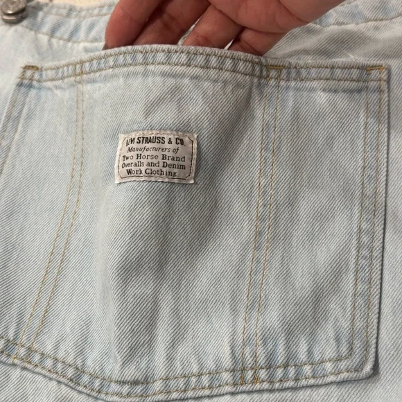 Levi's Shortalls Short Overalls- Light Wash, Size: Large - Picture 11 of 14
